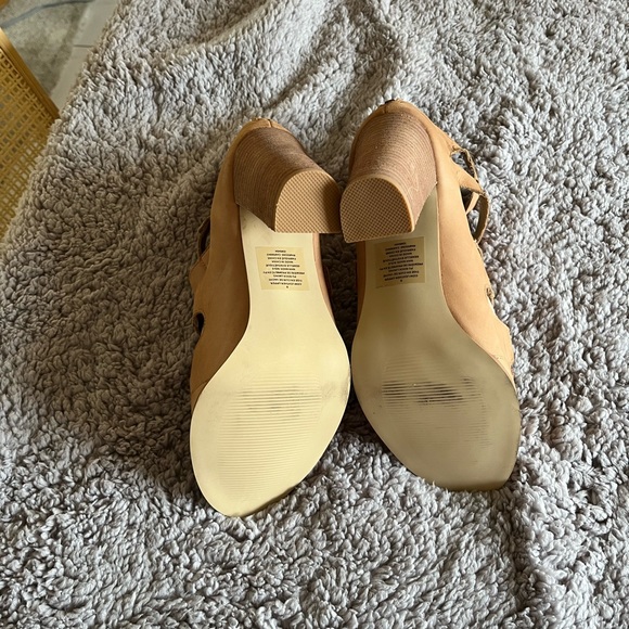 Express Strappy Heel shoes - Tan - Size 8 - Picture 6 of 8